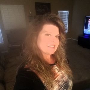 Meet your Posher, Kendra